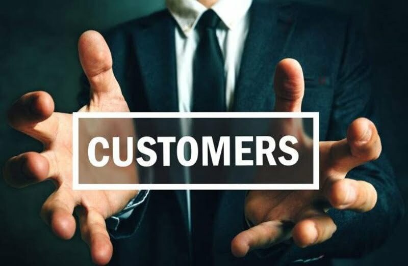 Với bất kỳ một tư vấn viên nào, khác hàng luôn là trên hết