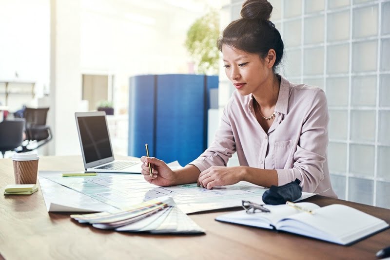 Tuổi bảo hiểm sẽ được tính dựa trên ngày sinh của người được bảo hiểm và ngày bắt đầu có hiệu lực của hợp đồng