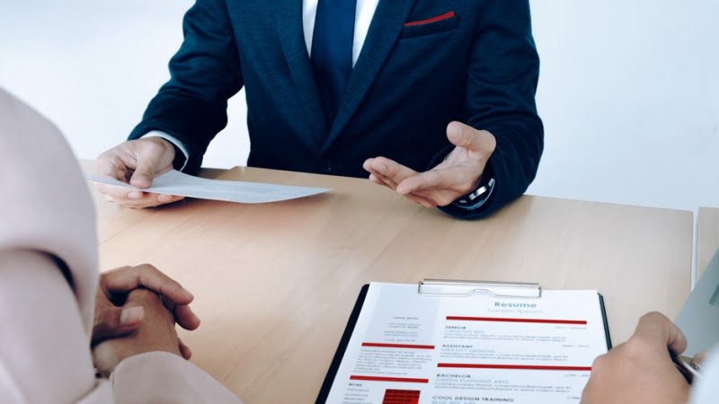 Có nhiều yếu tố ảnh hưởng đến thời gian chờ trong bảo hiểm