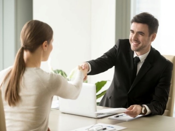 Đảm bảo khách hàng được tư vấn đúng đủ và tất cả những quyền lợi trong suốt quá trình tham gia bảo hiểm