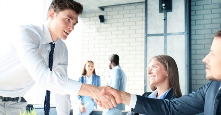 Chuẩn bị sẵn sàng những thông tin cần thiết giúp bạn để lại ấn tượng tốt trong lòng nhà tuyển dụng, tăng cơ hội thành công.