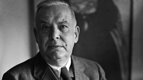 Wallace Stevens dành cả cuộc đời cống hiến trong ngành bảo hiểm. Ảnh: Widower's Tango
